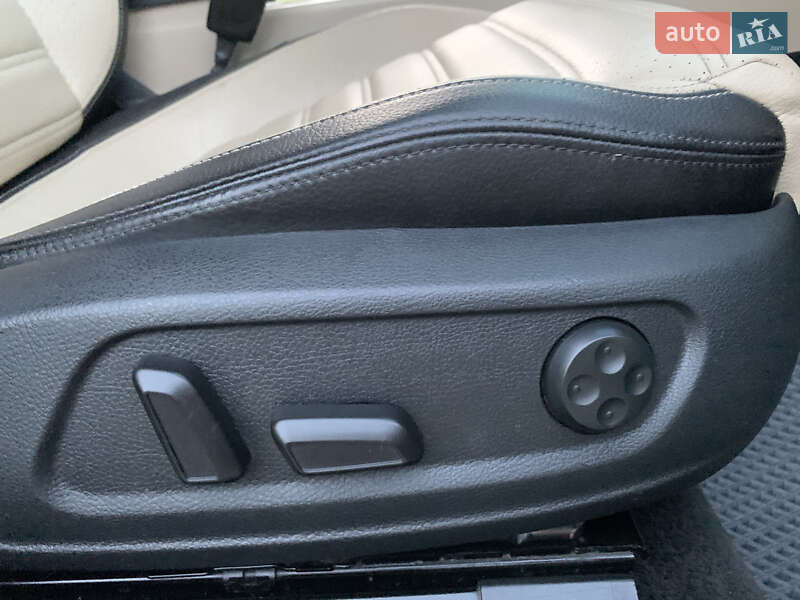 Купе Volkswagen CC / Passat CC 2012 в Сумах