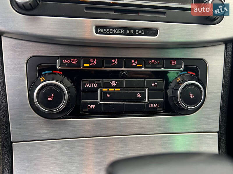 Купе Volkswagen CC / Passat CC 2009 в Залещиках