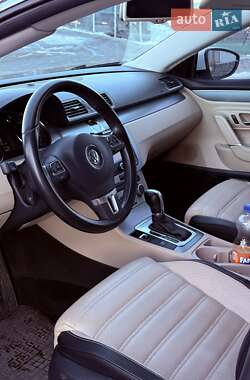 Купе Volkswagen CC / Passat CC 2013 в 