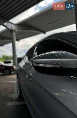 Купе Volkswagen CC / Passat CC 2011 в 