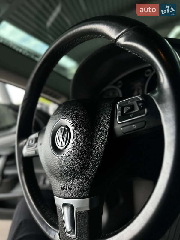 Купе Volkswagen CC / Passat CC 2011 в Запорожье