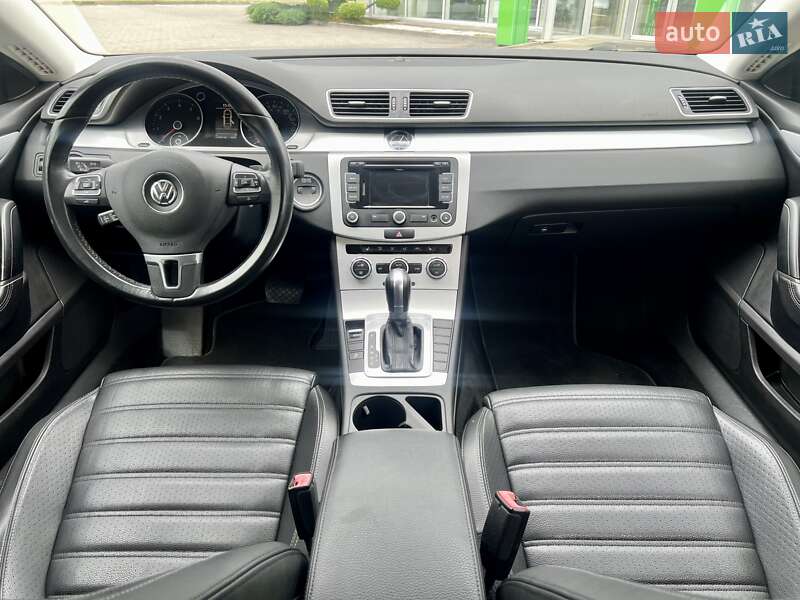 Купе Volkswagen CC / Passat CC 2015 в Києві