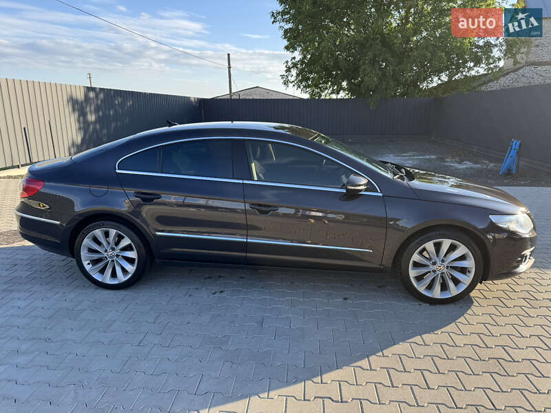 Купе Volkswagen CC / Passat CC 2009 в Луцке