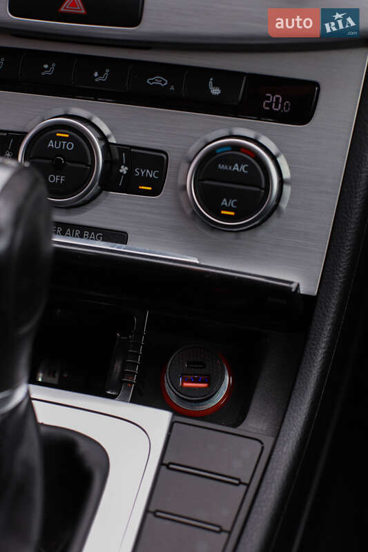 Купе Volkswagen CC / Passat CC 2013 в Львове