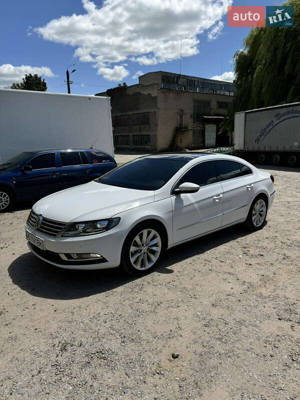 Купе Volkswagen CC / Passat CC 2015 в Калиновке