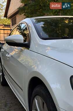 Купе Volkswagen CC / Passat CC 2012 в 