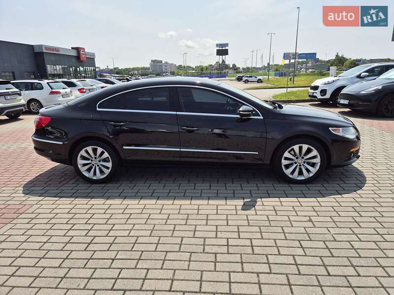 Купе Volkswagen CC / Passat CC 2009 в Львові