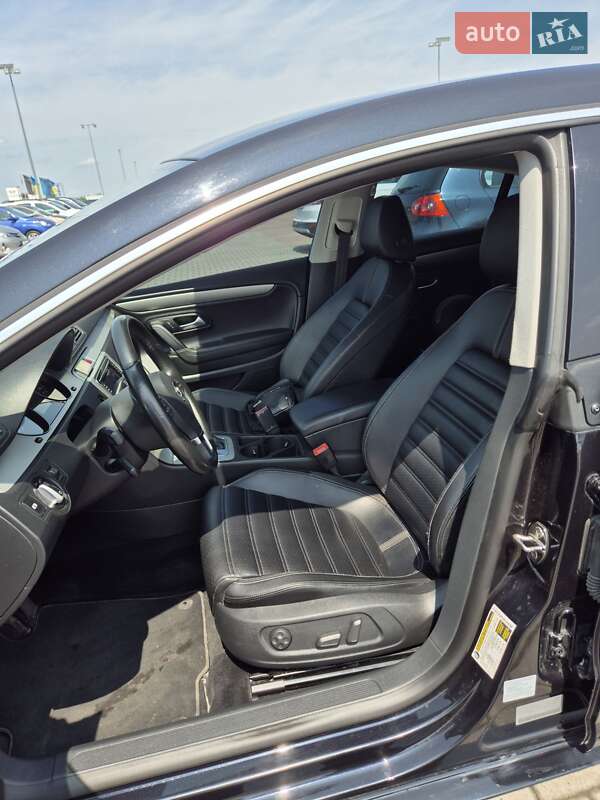 Купе Volkswagen CC / Passat CC 2009 в Львові