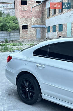 Купе Volkswagen CC / Passat CC 2009 в 