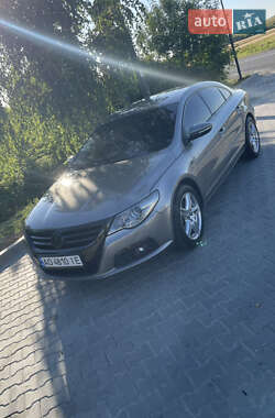 Купе Volkswagen CC / Passat CC 2010 в Мукачево
