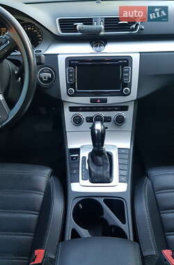 Купе Volkswagen CC / Passat CC 2013 в 
