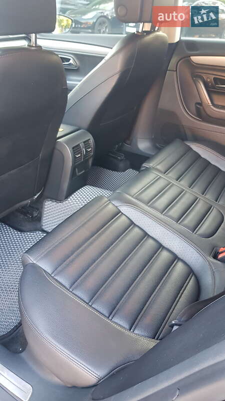 Купе Volkswagen CC / Passat CC 2013 в Львові