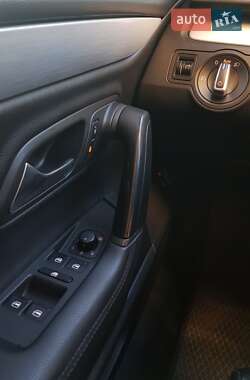 Купе Volkswagen CC / Passat CC 2013 в 