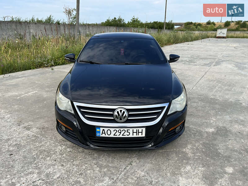Купе Volkswagen CC / Passat CC 2009 в Ужгороді