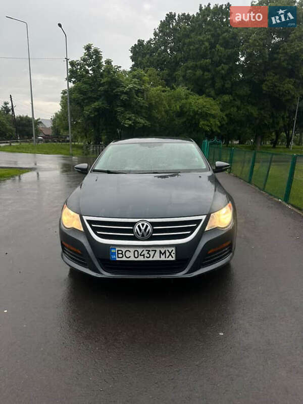 Купе Volkswagen CC / Passat CC 2010 в Стрые