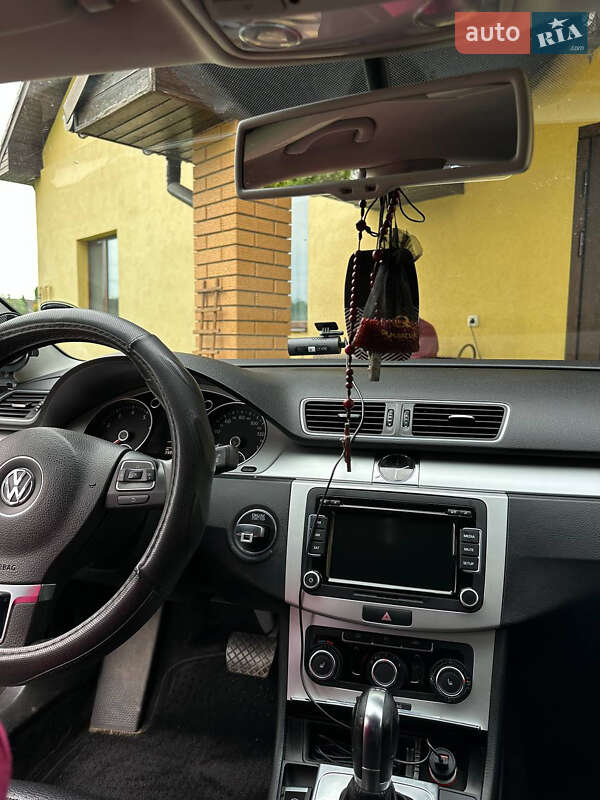 Купе Volkswagen CC / Passat CC 2010 в Стрые