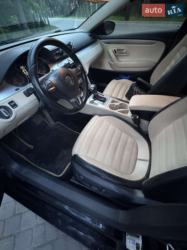Купе Volkswagen CC / Passat CC 2008 в Львове