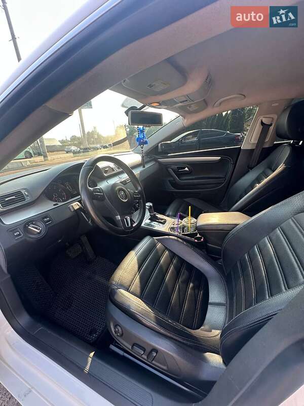 Купе Volkswagen CC / Passat CC 2010 в Чернігові
