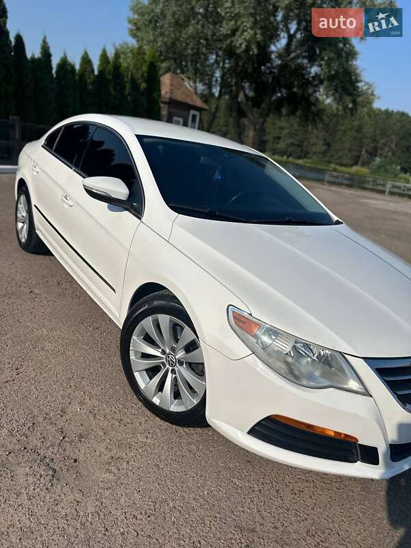 Купе Volkswagen CC / Passat CC 2010 в Чернігові