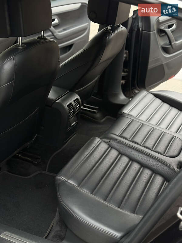Купе Volkswagen CC / Passat CC 2015 в Киеве