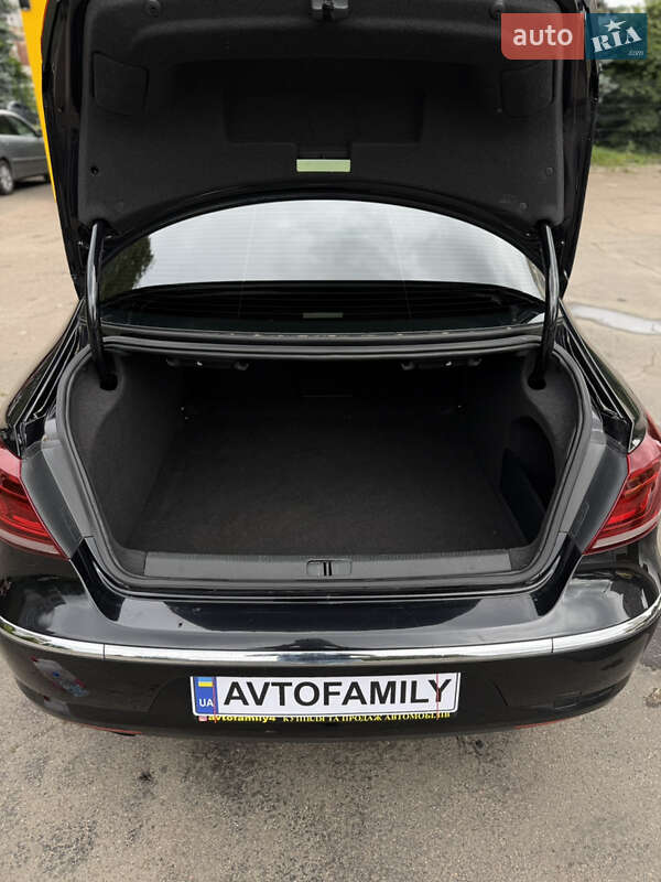 Купе Volkswagen CC / Passat CC 2015 в Киеве