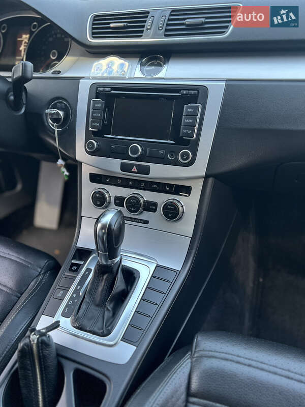 Купе Volkswagen CC / Passat CC 2012 в Кропивницькому