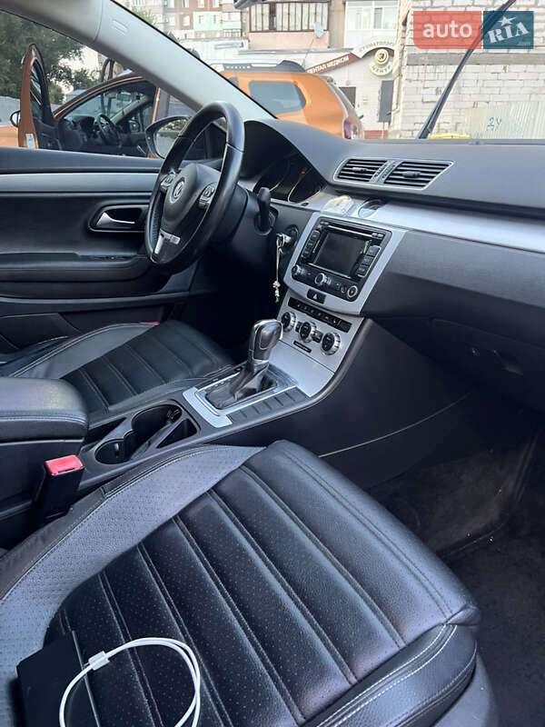 Купе Volkswagen CC / Passat CC 2012 в Кропивницькому