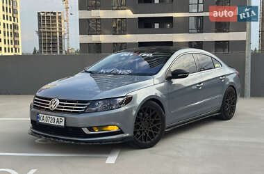 Купе Volkswagen CC / Passat CC 2012 в Києві