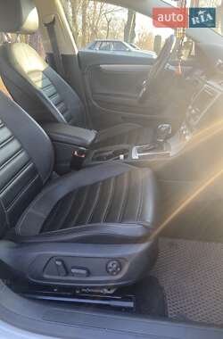 Купе Volkswagen CC / Passat CC 2013 в 