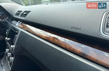 Купе Volkswagen CC / Passat CC 2012 в 