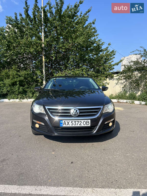 Купе Volkswagen CC / Passat CC 2010 в 