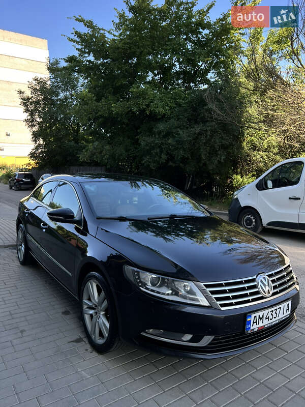 Купе Volkswagen CC / Passat CC 2012 в 