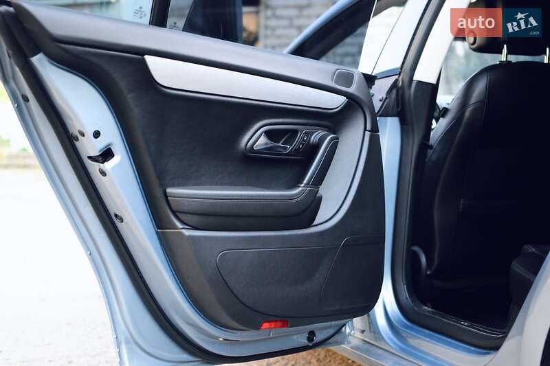 Купе Volkswagen CC / Passat CC 2012 в Зміїві фото 18 Купе Volkswagen CC / Passat CC 2012 в Зміїві