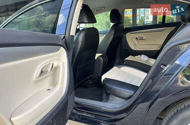 Купе Volkswagen CC / Passat CC 2011 в 