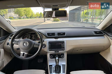 Купе Volkswagen CC / Passat CC 2011 в 