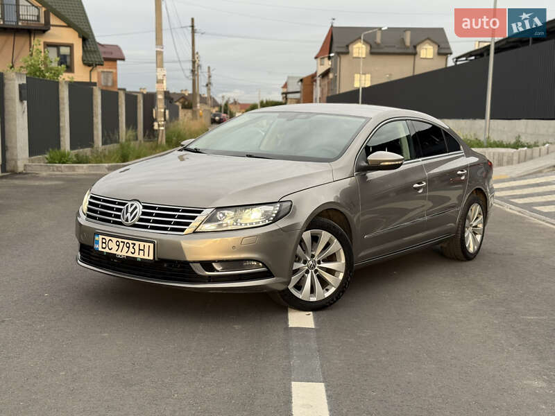 Купе Volkswagen CC / Passat CC 2013 в 