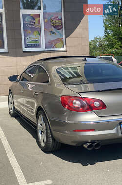 Купе Volkswagen CC / Passat CC 2011 в 