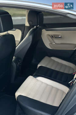 Купе Volkswagen CC / Passat CC 2012 в 