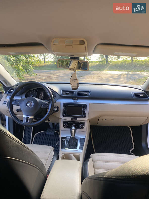 Купе Volkswagen CC / Passat CC 2012 в Борисполе