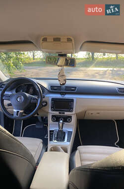 Купе Volkswagen CC / Passat CC 2012 в 
