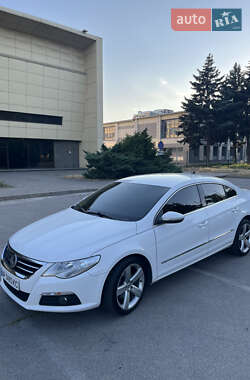 Купе Volkswagen CC / Passat CC 2011 в 