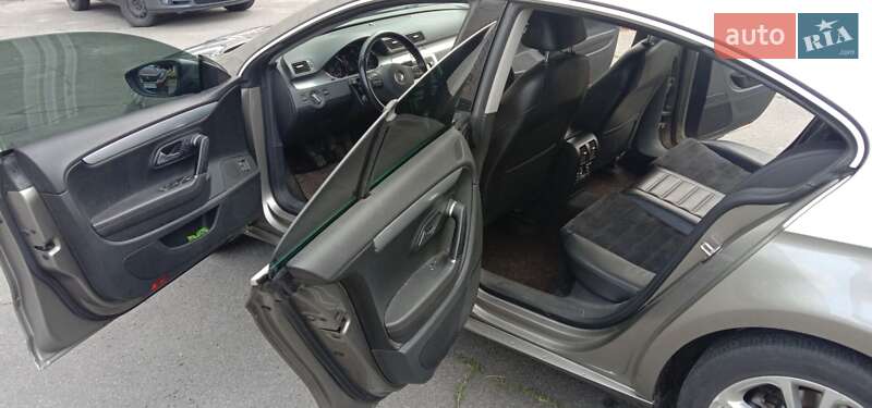 Купе Volkswagen CC / Passat CC 2010 в Києві