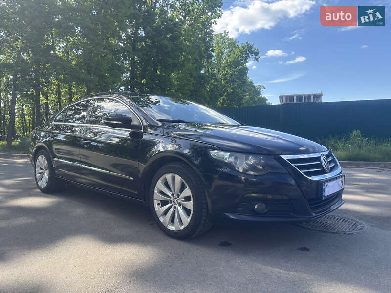 Купе Volkswagen CC / Passat CC 2011 в Киеве