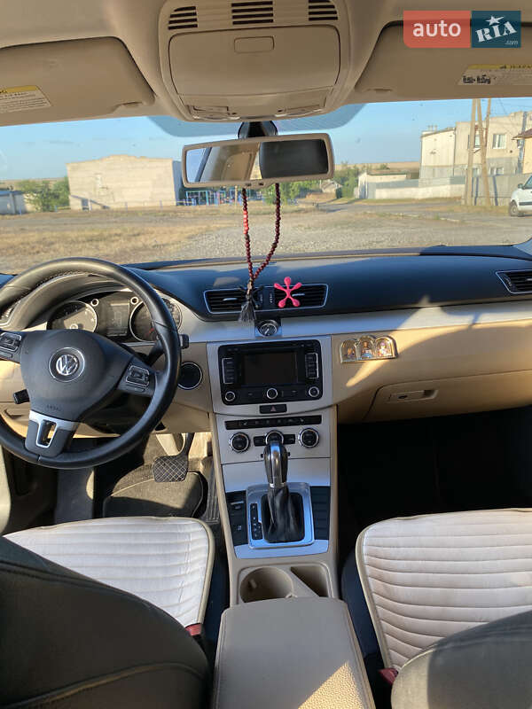 Купе Volkswagen CC / Passat CC 2012 в Николаеве