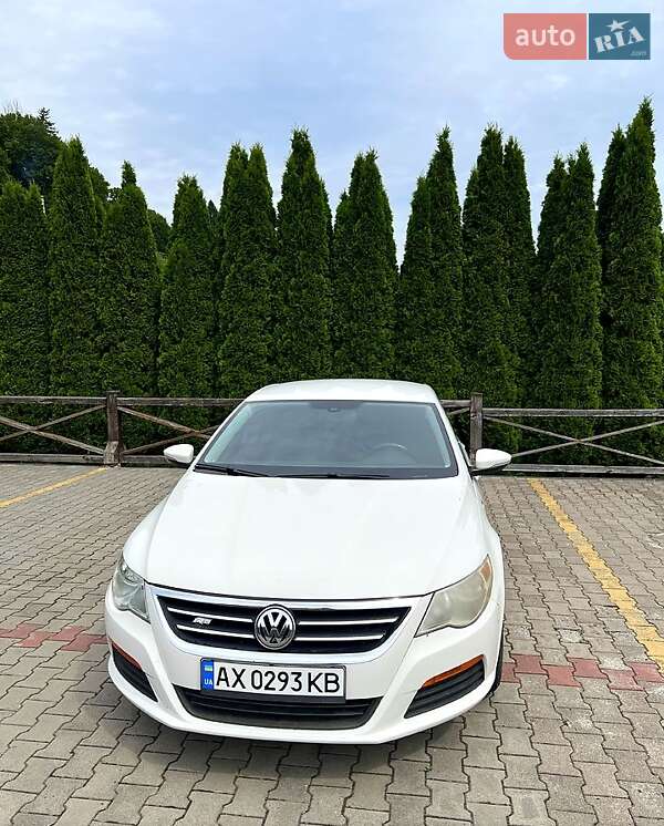 Купе Volkswagen CC / Passat CC 2011 в Львові