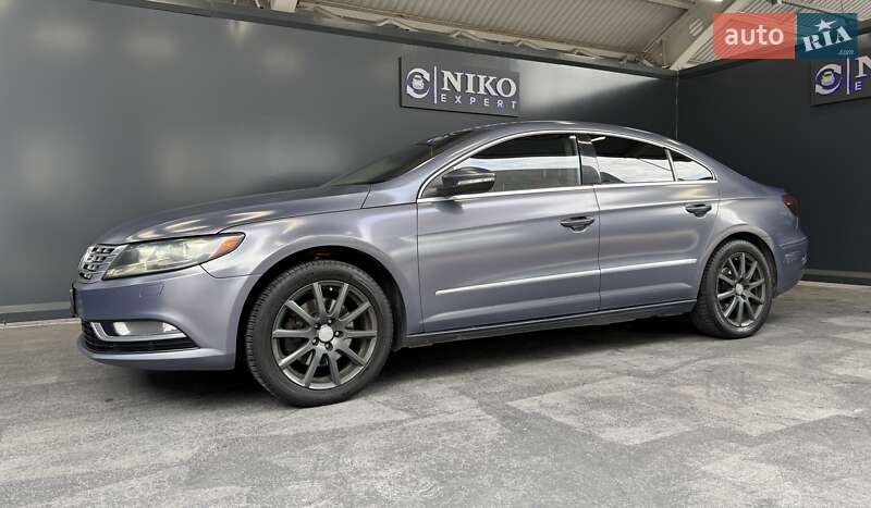 Купе Volkswagen CC / Passat CC 2013 в Києві