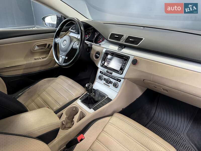 Купе Volkswagen CC / Passat CC 2013 в Києві