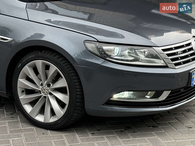 Купе Volkswagen CC / Passat CC 2012 в Ужгороді