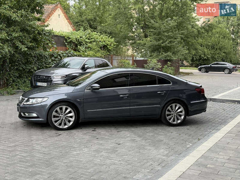 Купе Volkswagen CC / Passat CC 2012 в Ужгороді