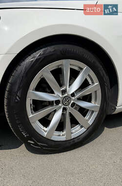 Купе Volkswagen CC / Passat CC 2012 в 